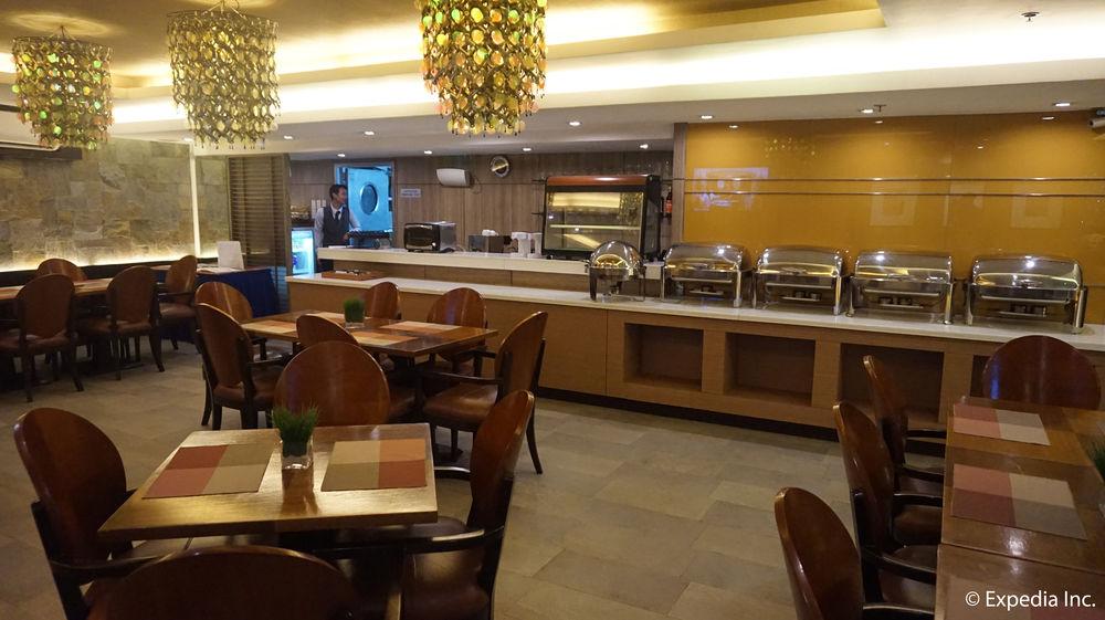 มิลเลเนีย สวีท ออร์ติกา Hotel Pasig City ภายนอก รูปภาพ