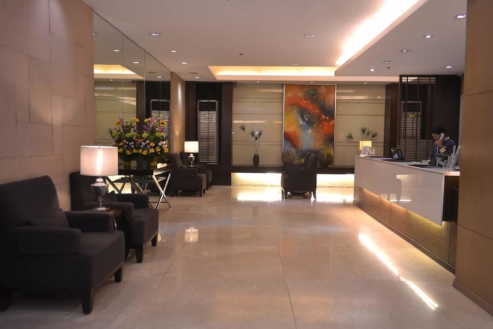 มิลเลเนีย สวีท ออร์ติกา Hotel Pasig City ภายนอก รูปภาพ
