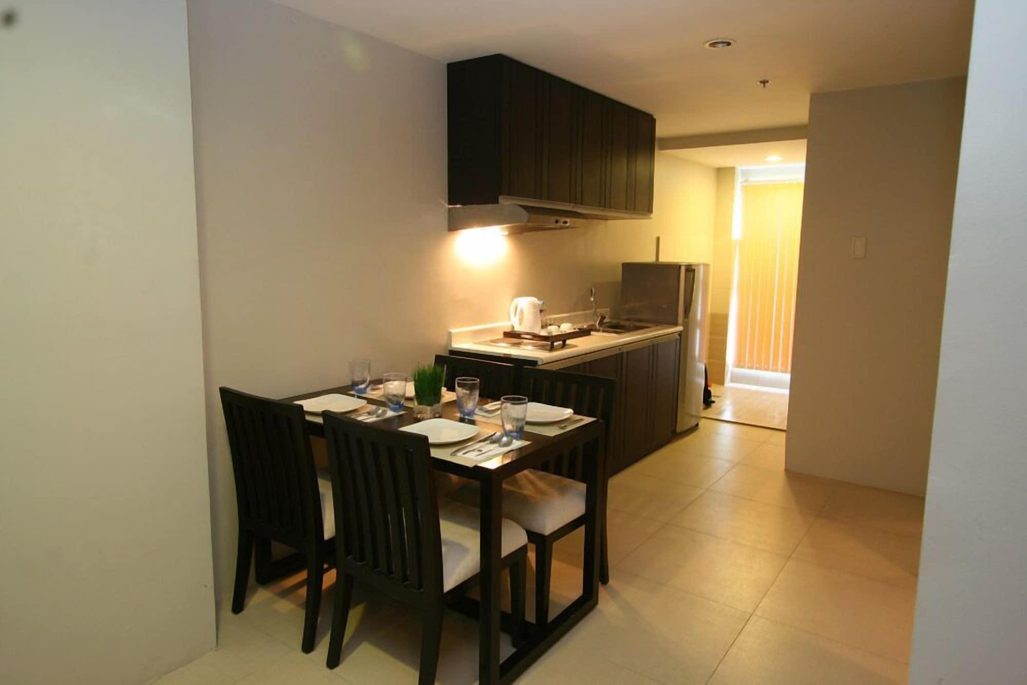 มิลเลเนีย สวีท ออร์ติกา Hotel Pasig City ภายนอก รูปภาพ