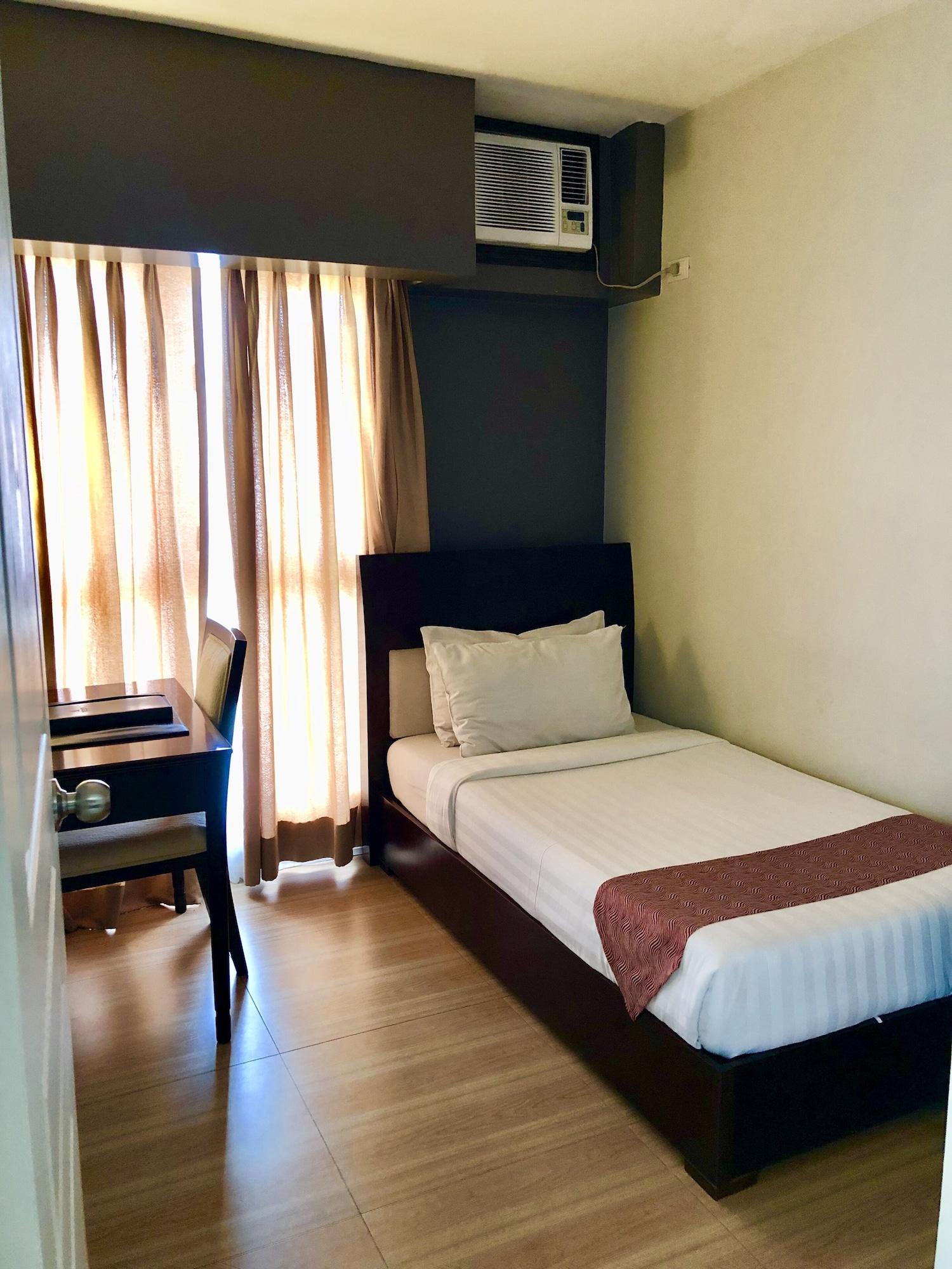 มิลเลเนีย สวีท ออร์ติกา Hotel Pasig City ภายนอก รูปภาพ