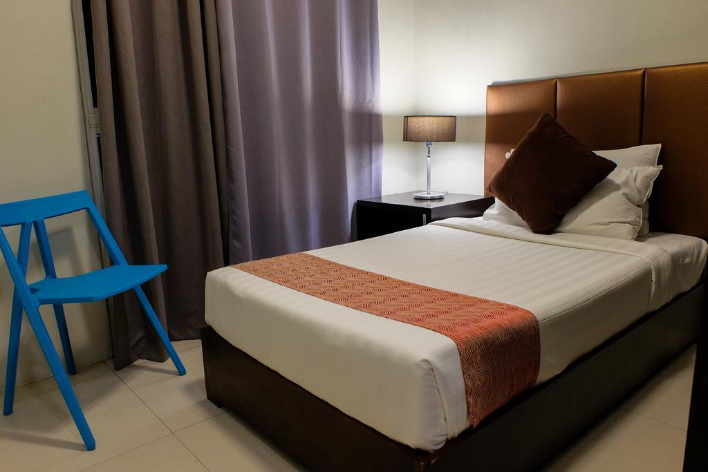 มิลเลเนีย สวีท ออร์ติกา Hotel Pasig City ภายนอก รูปภาพ