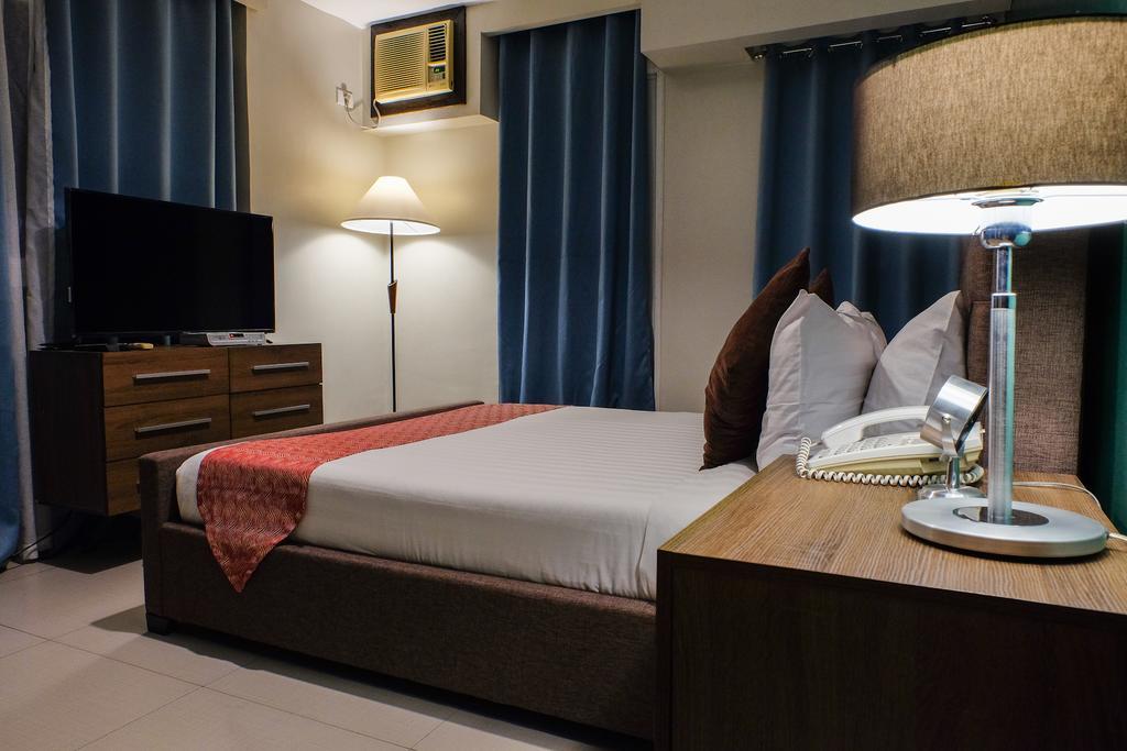 มิลเลเนีย สวีท ออร์ติกา Hotel Pasig City ภายนอก รูปภาพ