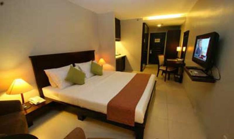 มิลเลเนีย สวีท ออร์ติกา Hotel Pasig City ภายนอก รูปภาพ