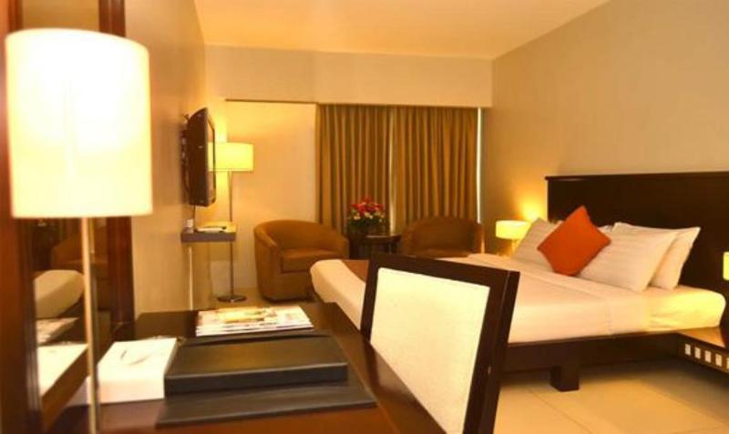 มิลเลเนีย สวีท ออร์ติกา Hotel Pasig City ภายนอก รูปภาพ