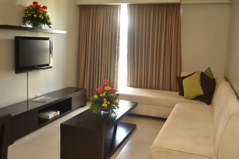 มิลเลเนีย สวีท ออร์ติกา Hotel Pasig City ภายนอก รูปภาพ
